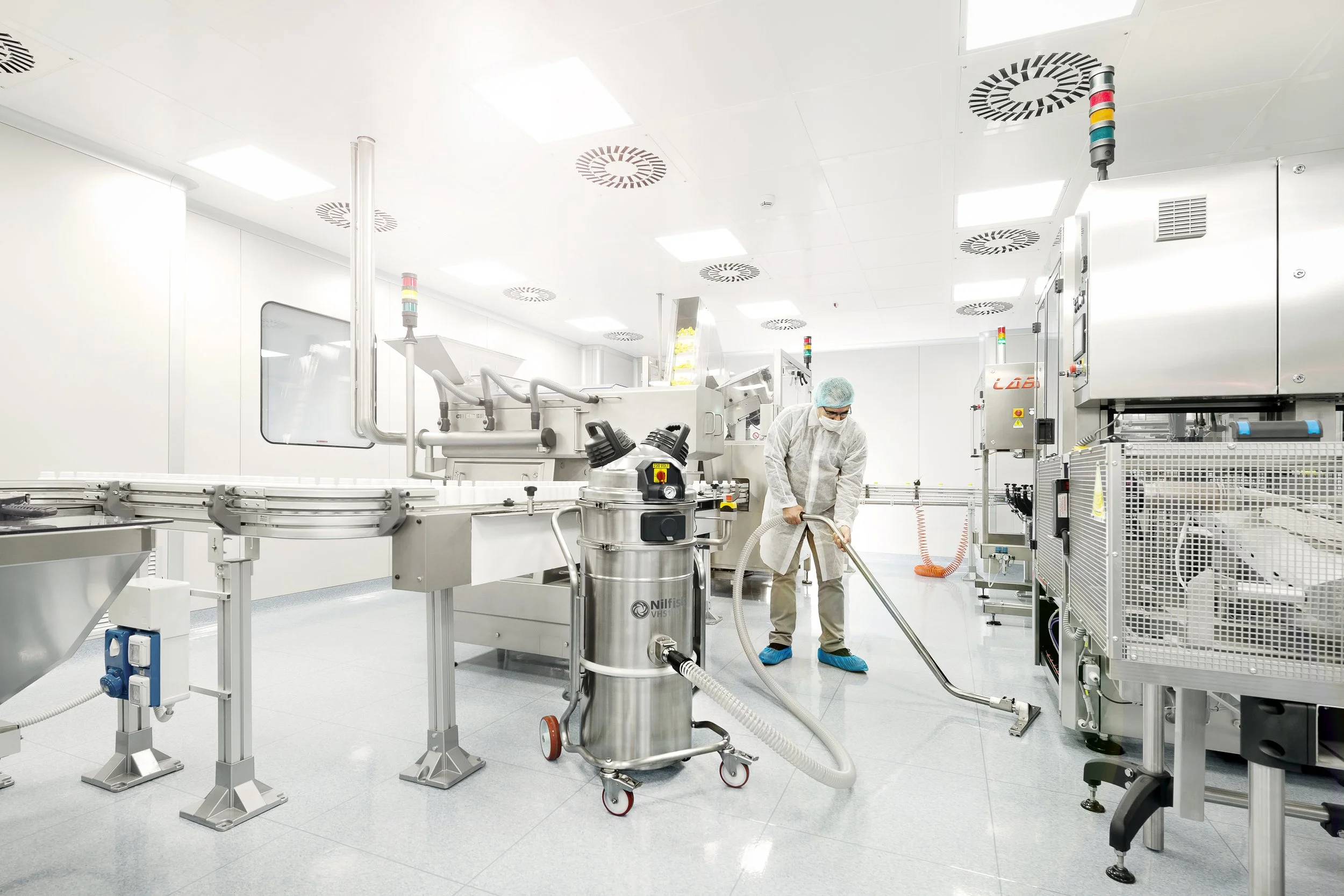 VHS110 CR_CLEANROOMS (2).jpg