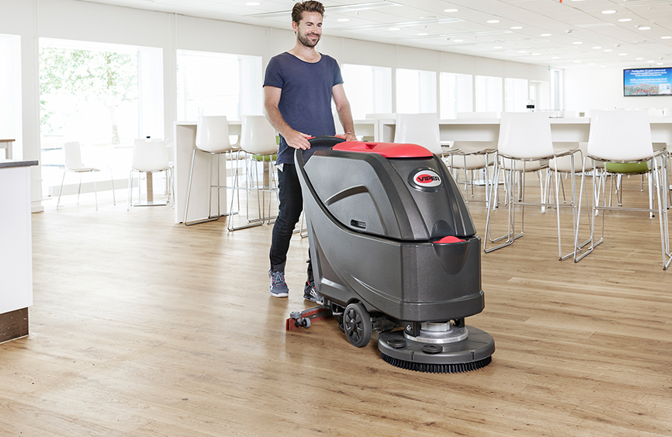 Pedestrian vs Ride-On Scrubber Dryers: Which Do You Need?