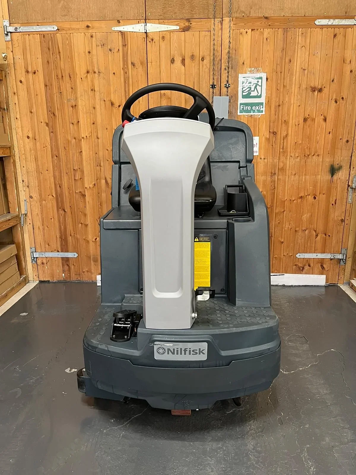nilfisk-sc5000-refurbished-scrubber-dryer-3.webp