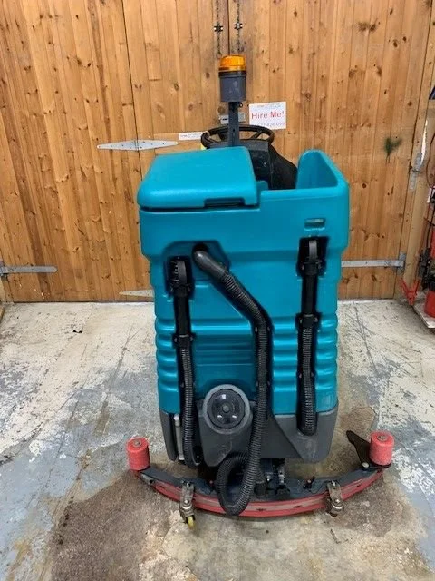 eureka-e75-ride-on-scrubber-dryer-3.jpg