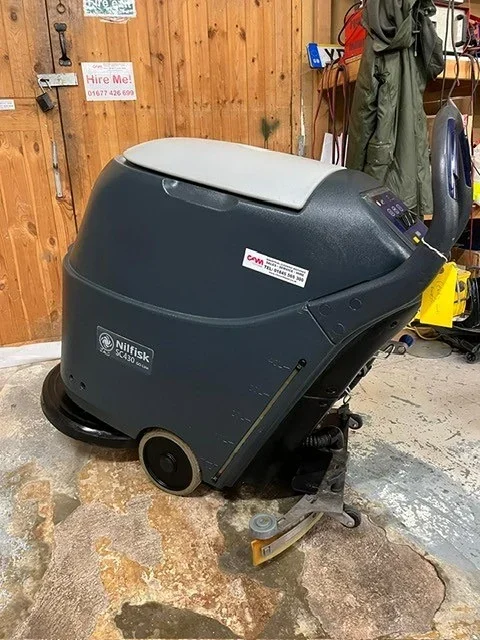 nilfisk-sc430-pedestrian-scrubber-dryer-2.webp
