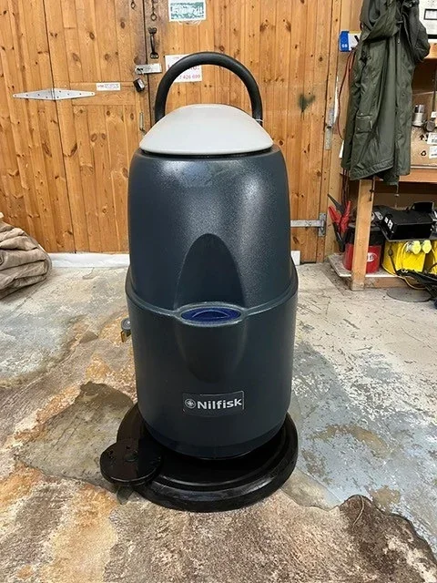 nilfisk-sc430-pedestrian-scrubber-dryer-1.webp