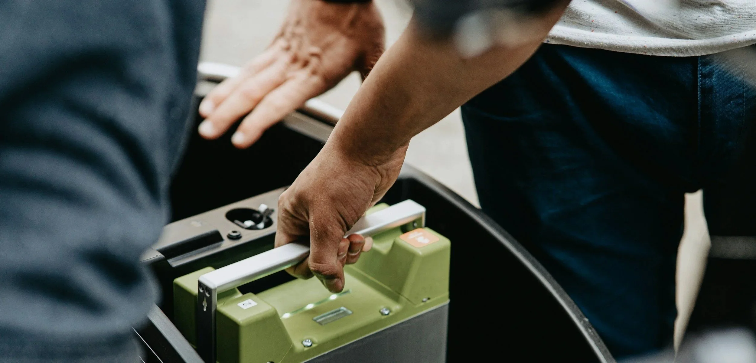 Battery care for scrubber dryers