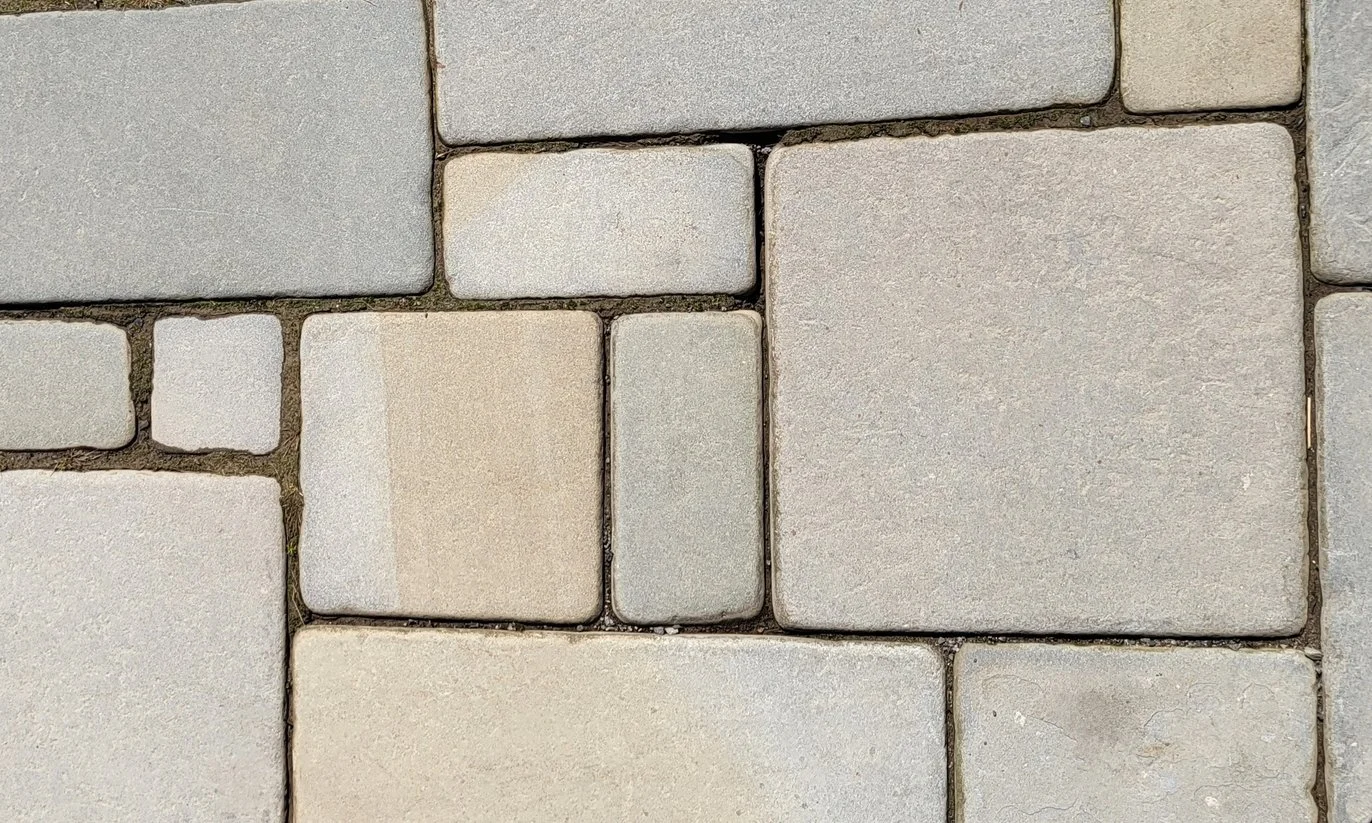SANDSTONE - Tumbled Bluestone Pavers