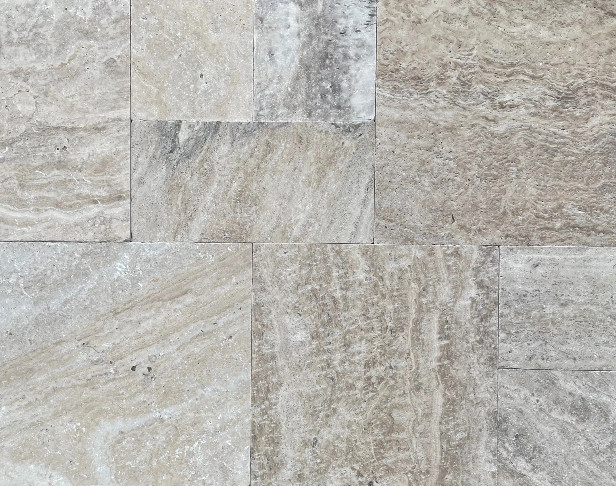 TRAVERTINE - Royal Silver