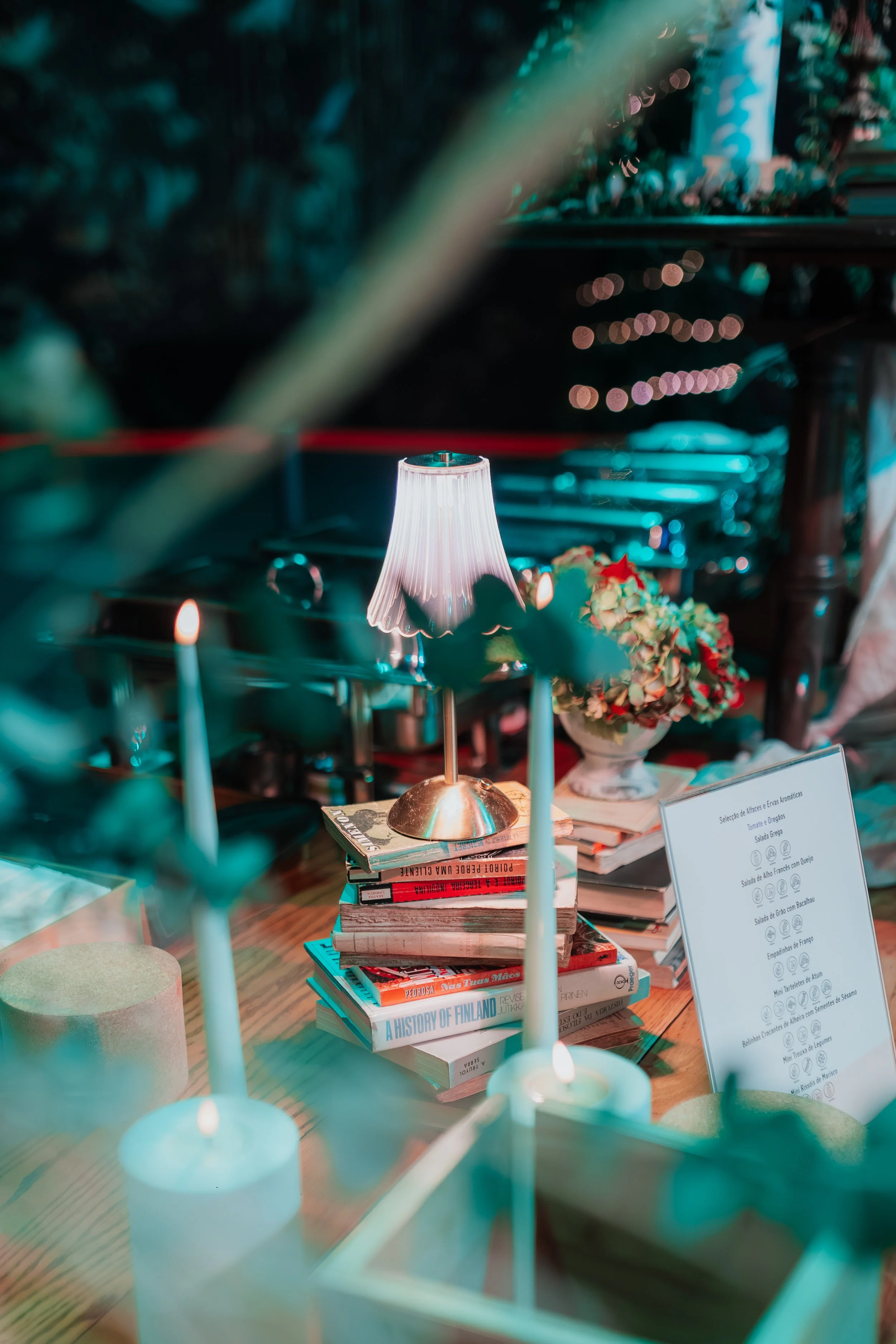 An event for 3500 people, but make it cozy.