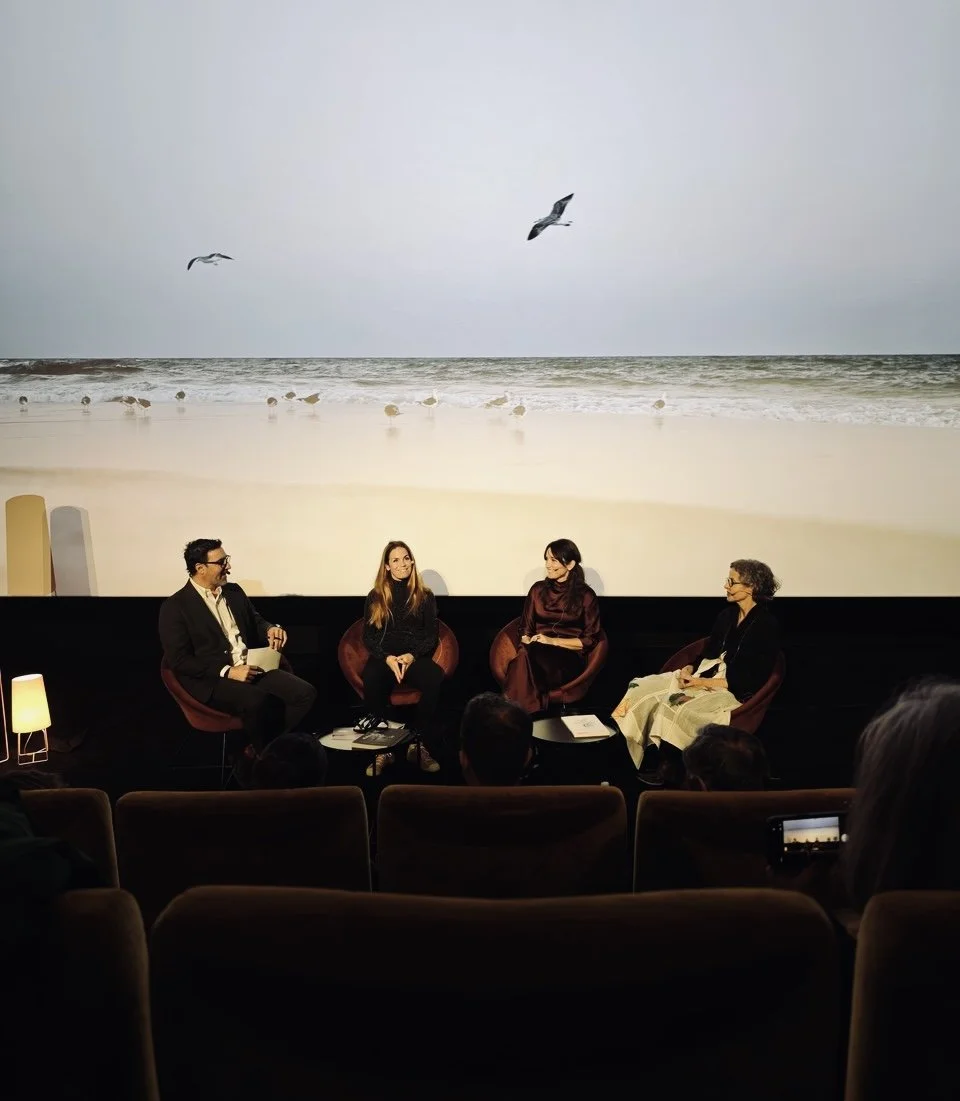 Buchvernissage: R O S A R O T - Klarheit im Gefühlschaos  