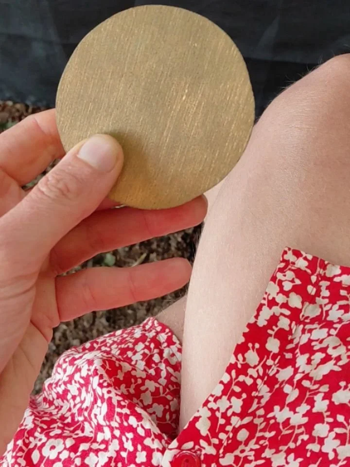 REMINDER ❤️

Tomorrow is my last day performing with Flash Box for @clifdenartsfest
You can find me at the Corner Gallery beside Hedz, Station House Complex.
Come to see me for a chat, meet Flash Box, and look at the beautiful art from @lespetitspeop