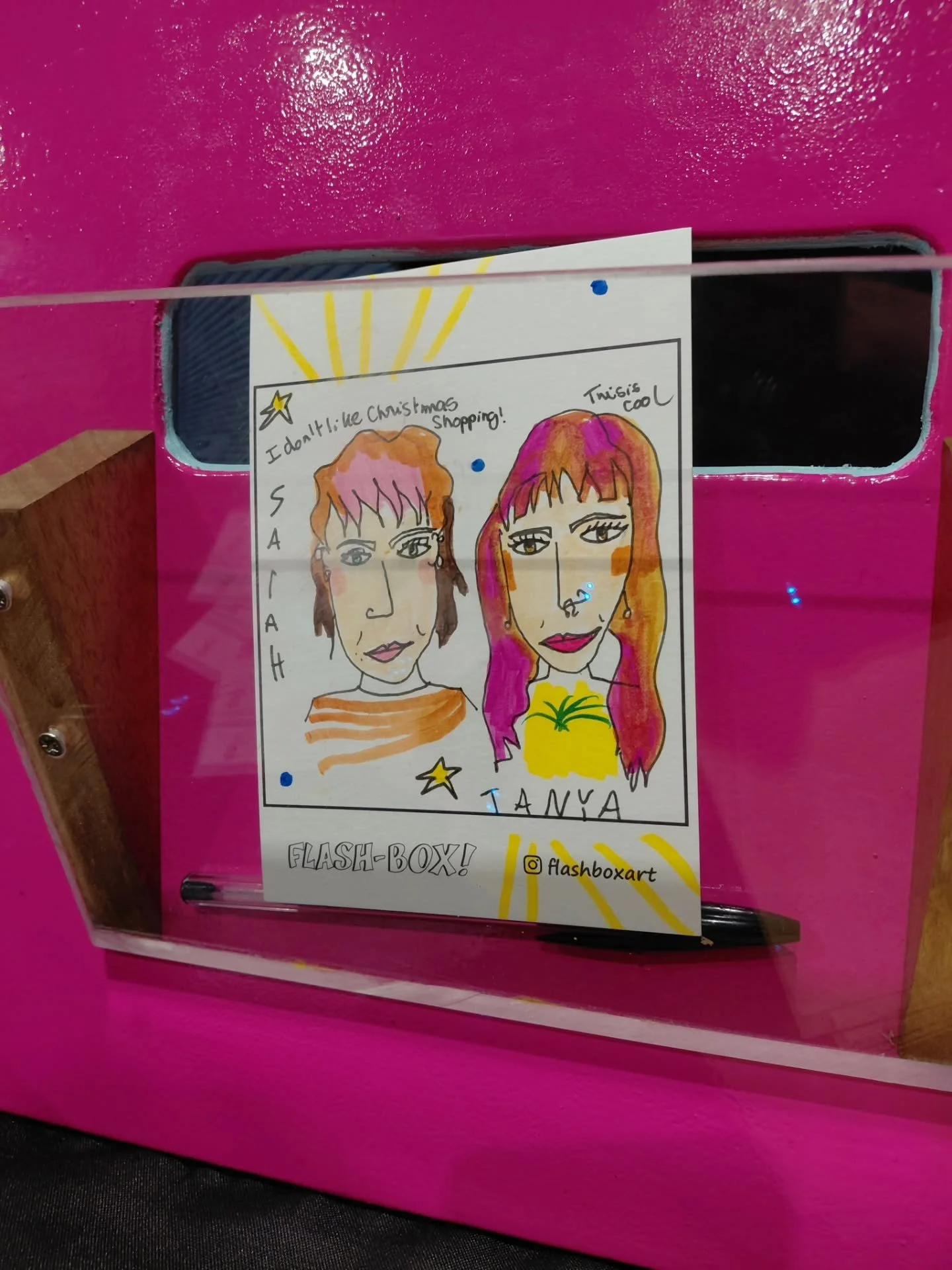 Flash Box set up at the Black Box Theatre in Galway for the annual Food and Craft Fair organised by @leogalway 
Met incredible makers &amp; artists, drew new faces (sound on for reactions!) and did some live portraits commissions!
It was great to tes