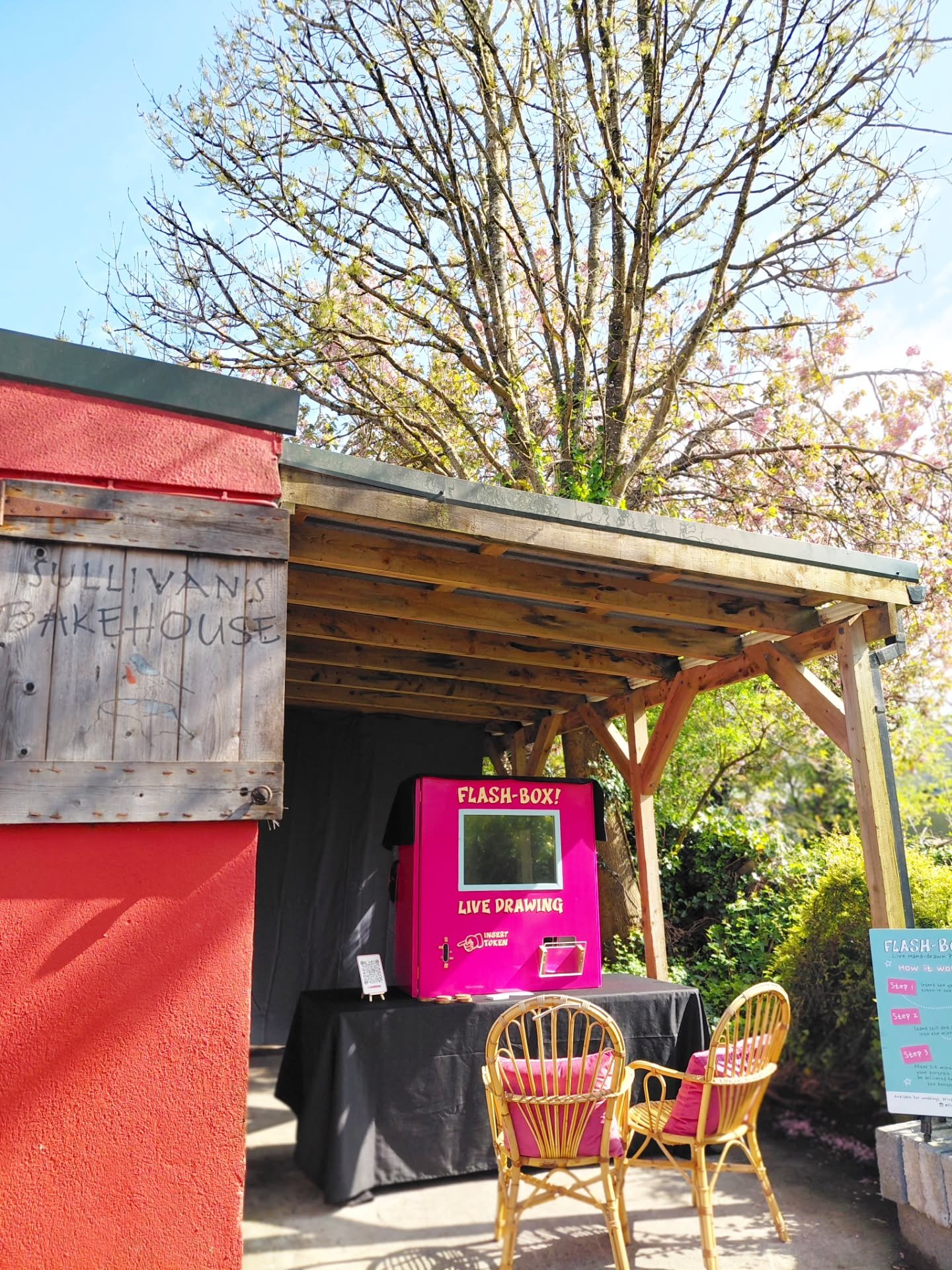 That was a lovely market to be part of. Beautiful craft and really sound people!
Thank you so much @creruaceramics @makersmarketoughterard for organising this and @sullivangrocer for giving us the space!
Sunshine, best coffee and delicious treats on 