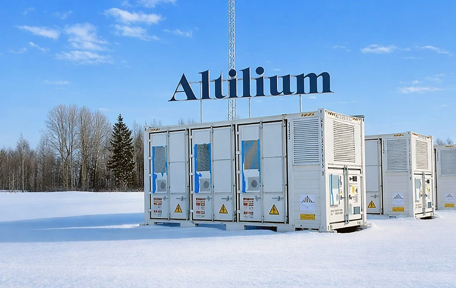 Energianläggning med containermoduler och skylt för Altilium i vintermiljö i Luleå, Norrbotten
