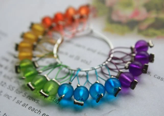 7025802-Frosted-rainbow-stitch-markers-x20-0.jpg