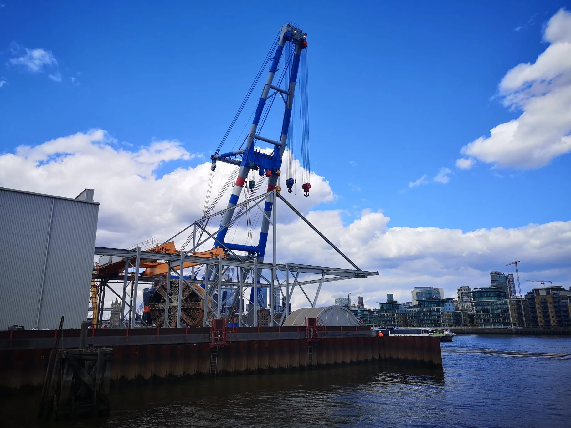 Engineering project in London featuring the drill Ursula used for sewage system enhancement