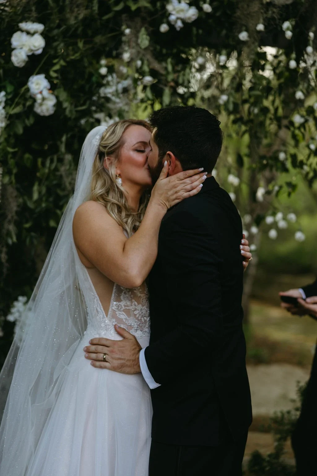 riverside-wedding-first-kiss-atlanta.jpg