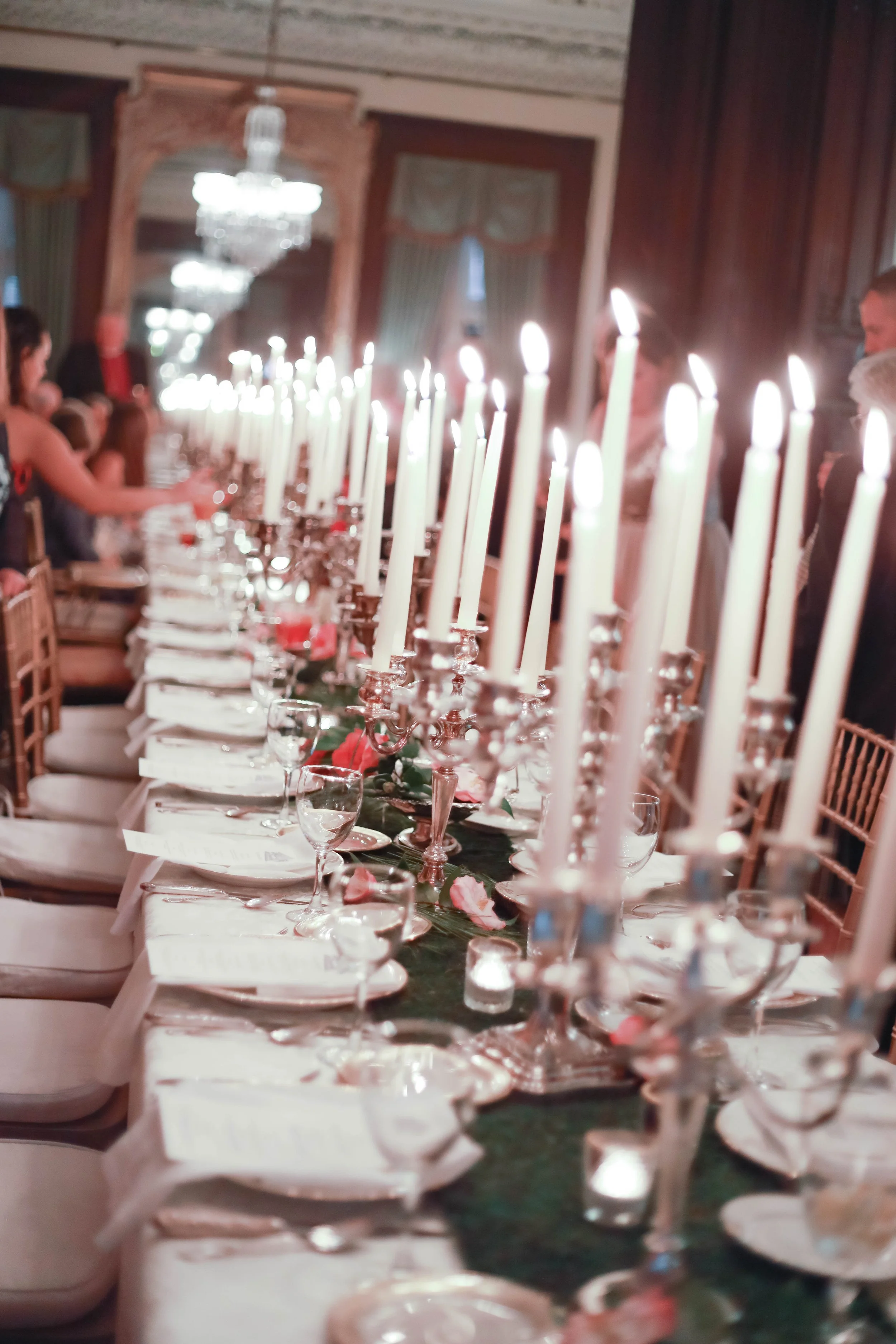 candlelit-wedding-dinner-green-meldrim-house-1.jpg