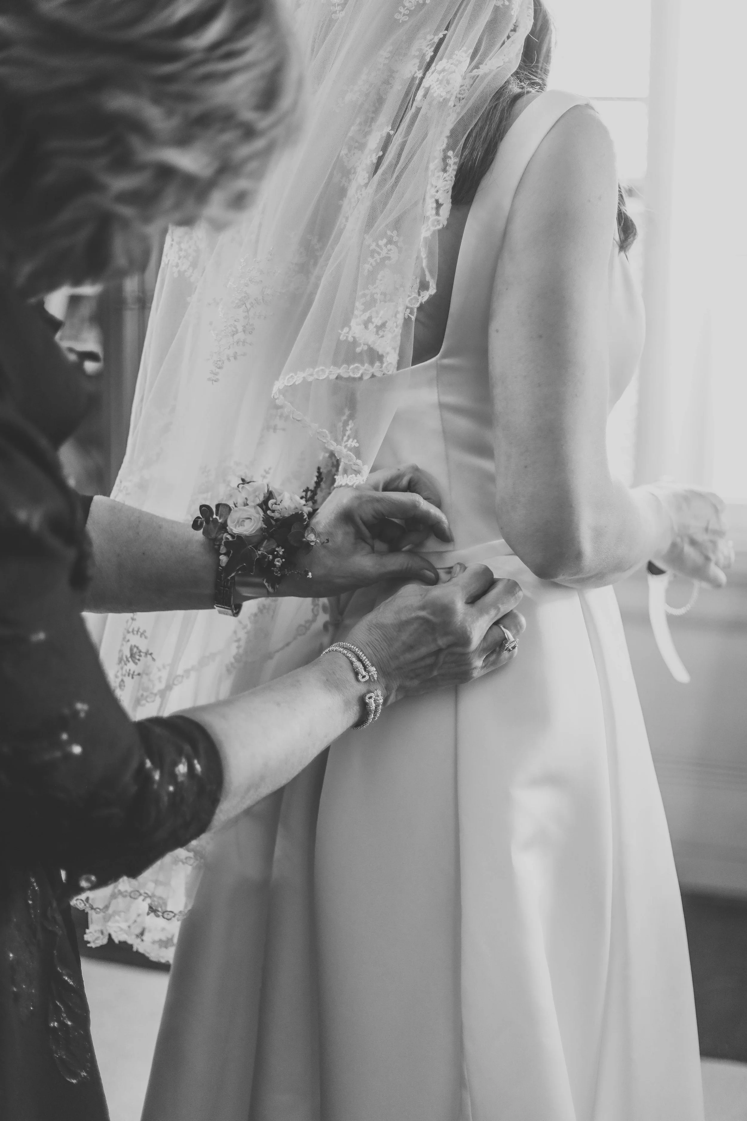 historic-savannah-bridal-suite-black-white-3.jpg