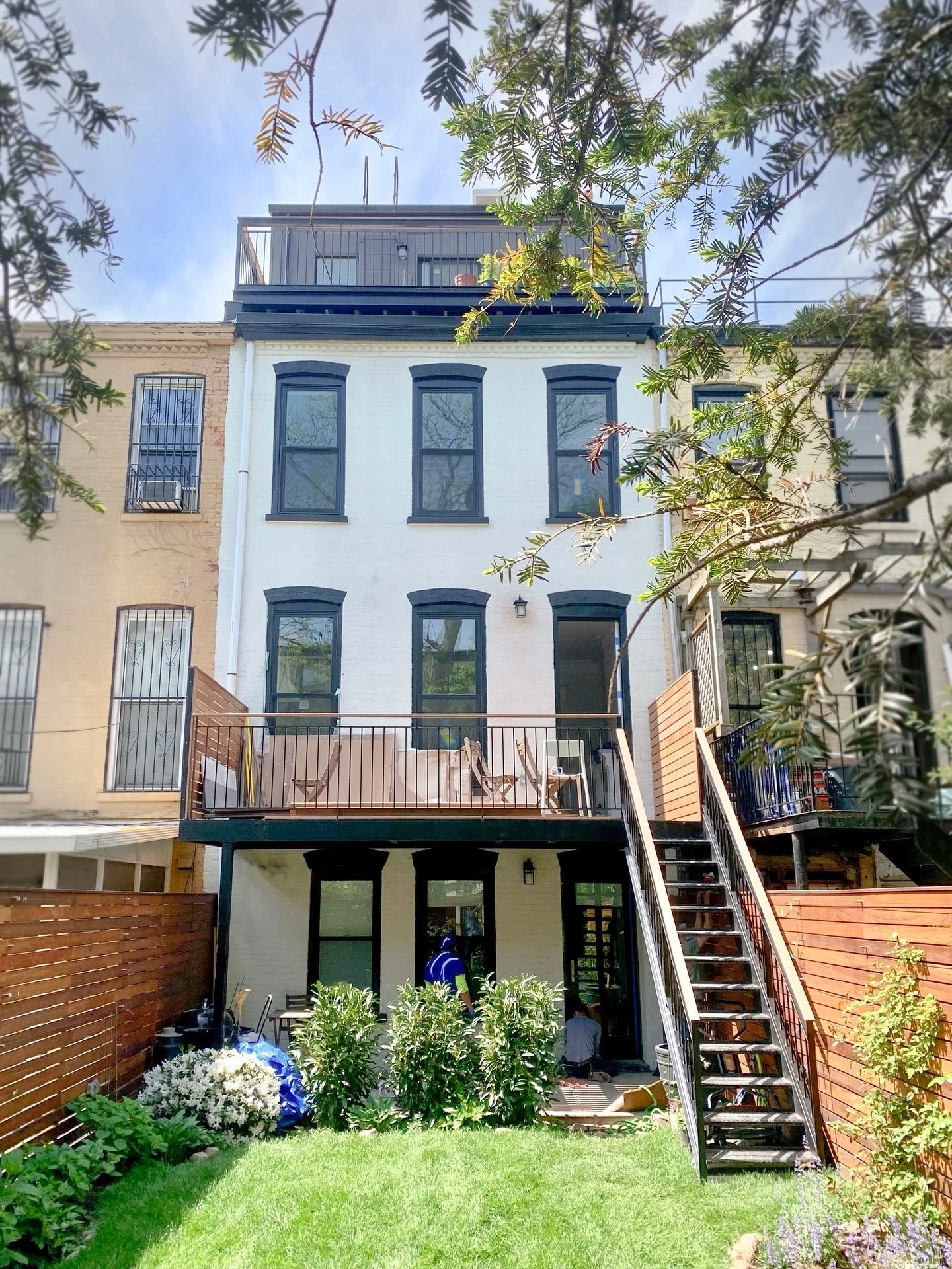 A contemporary rooftop addition crowns this landmarked Brooklyn brownstone, expanding the interior living space while introducing two terraces with panoramic city views. A discreet solar array supplies much of the home&rsquo;s energy needs throughout