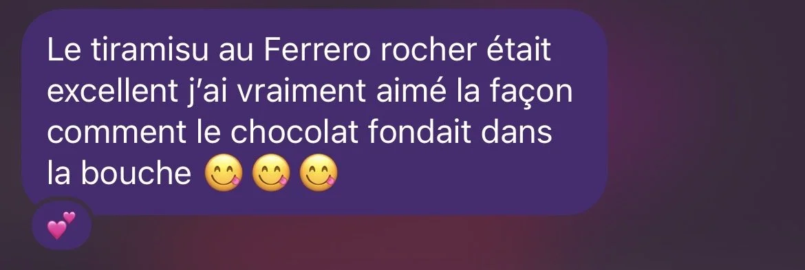Capture d'écran d'une conversation texte en français mentionnant un tiramisu au Ferrero Rocher.