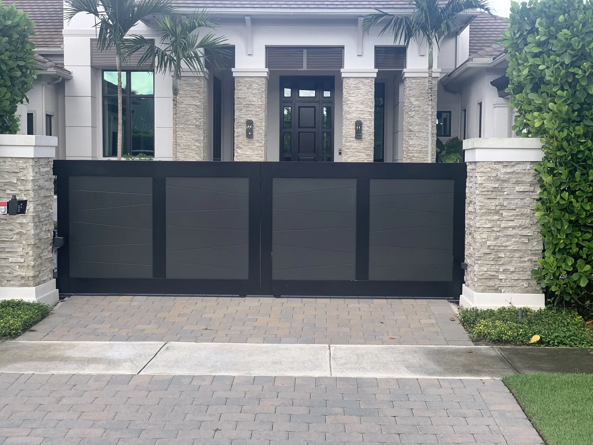 Wood Double Gates.JPEG