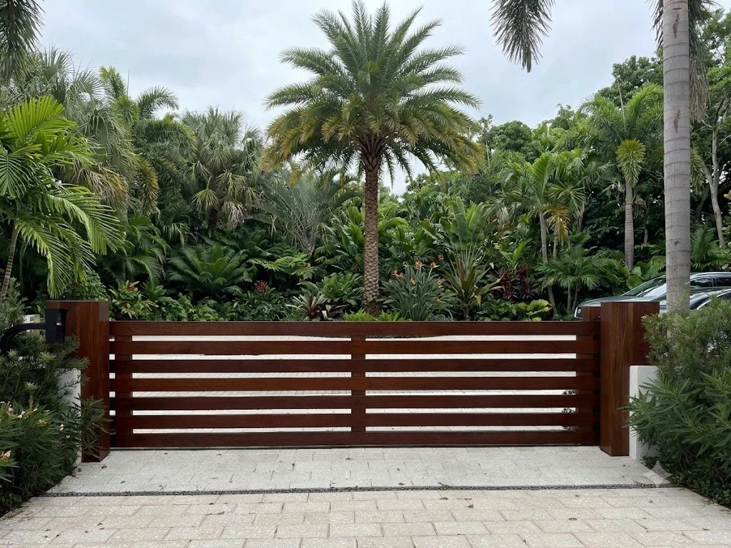 137 E Inlet Fromt Gate - No House.jpg