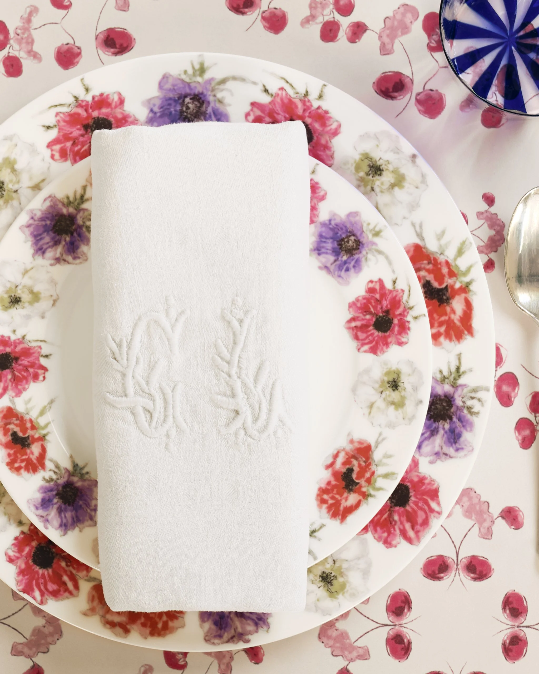 TablePlacements_JonathanJamesWilson_005_Crop.jpg