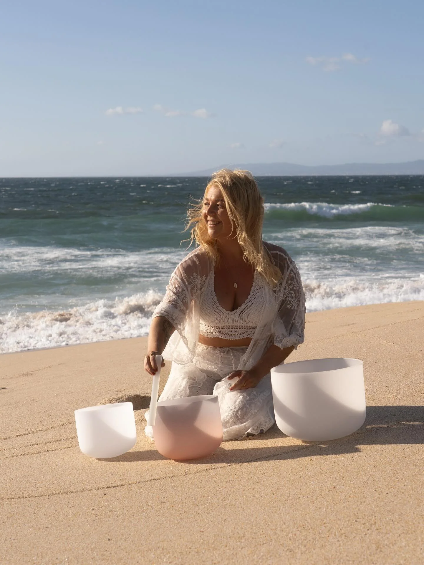 Why did I fell in LOVE with sound healing? 🤍👇

The first time I experienced sound healing, I honestly didn&rsquo;t know what to expect. Sure, I had heard about it and seen videos online&hellip; but experiencing it in real life is something complete