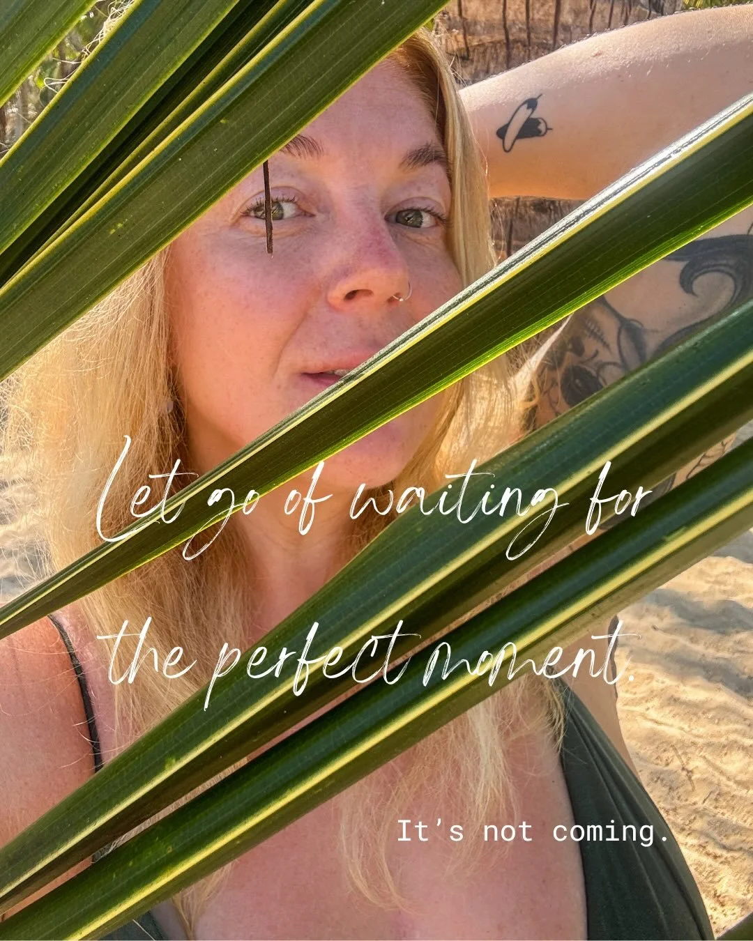 Are you waiting for that perfect moment? 

Sorry to break it to you, but it&rsquo;s not coming. 😅

You choose. 

But maybe this could be your perfect time to have a look inside &amp; outside. Today is a full moon in Libra and the 1st of April.🌕

Se