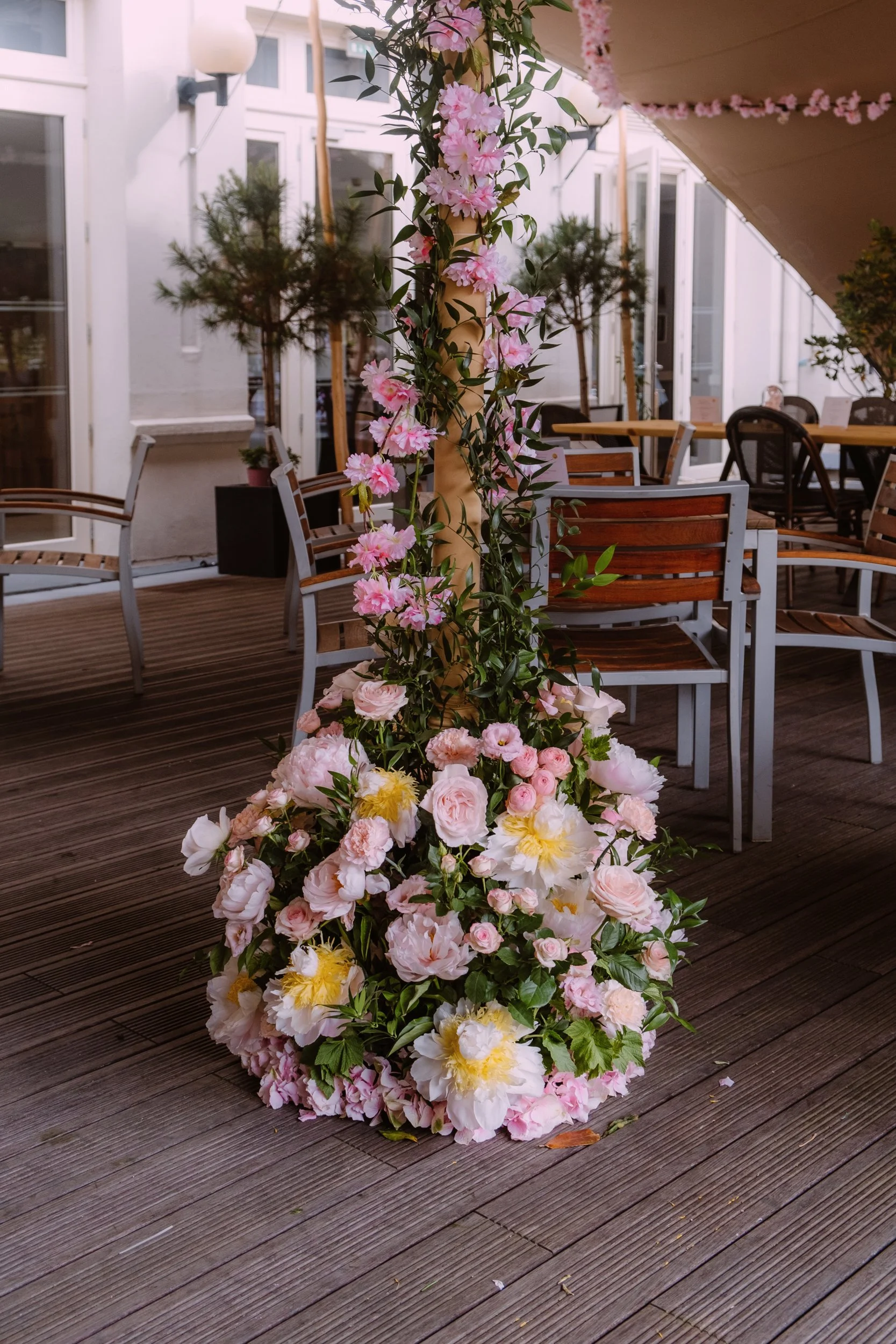 Minuit-Rose-Roku-Fleurs-Paris-10.jpg