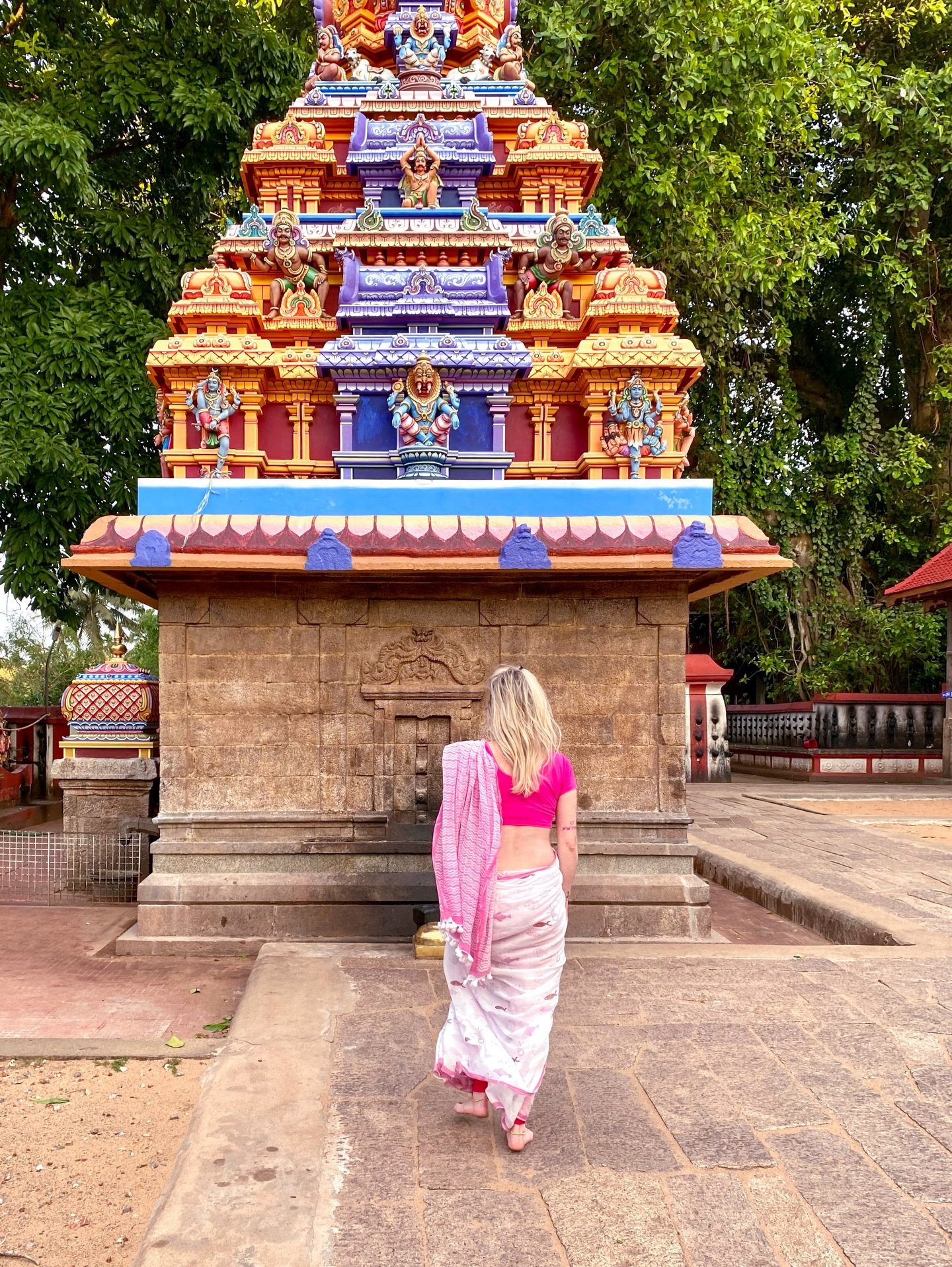 Mon petit bonheur en quelque photos 🌞 💓
Quand l&rsquo;&eacute;nergie est ailleurs et que ton coeur est rest&eacute; l&agrave; bas 🇮🇳🫶🏻