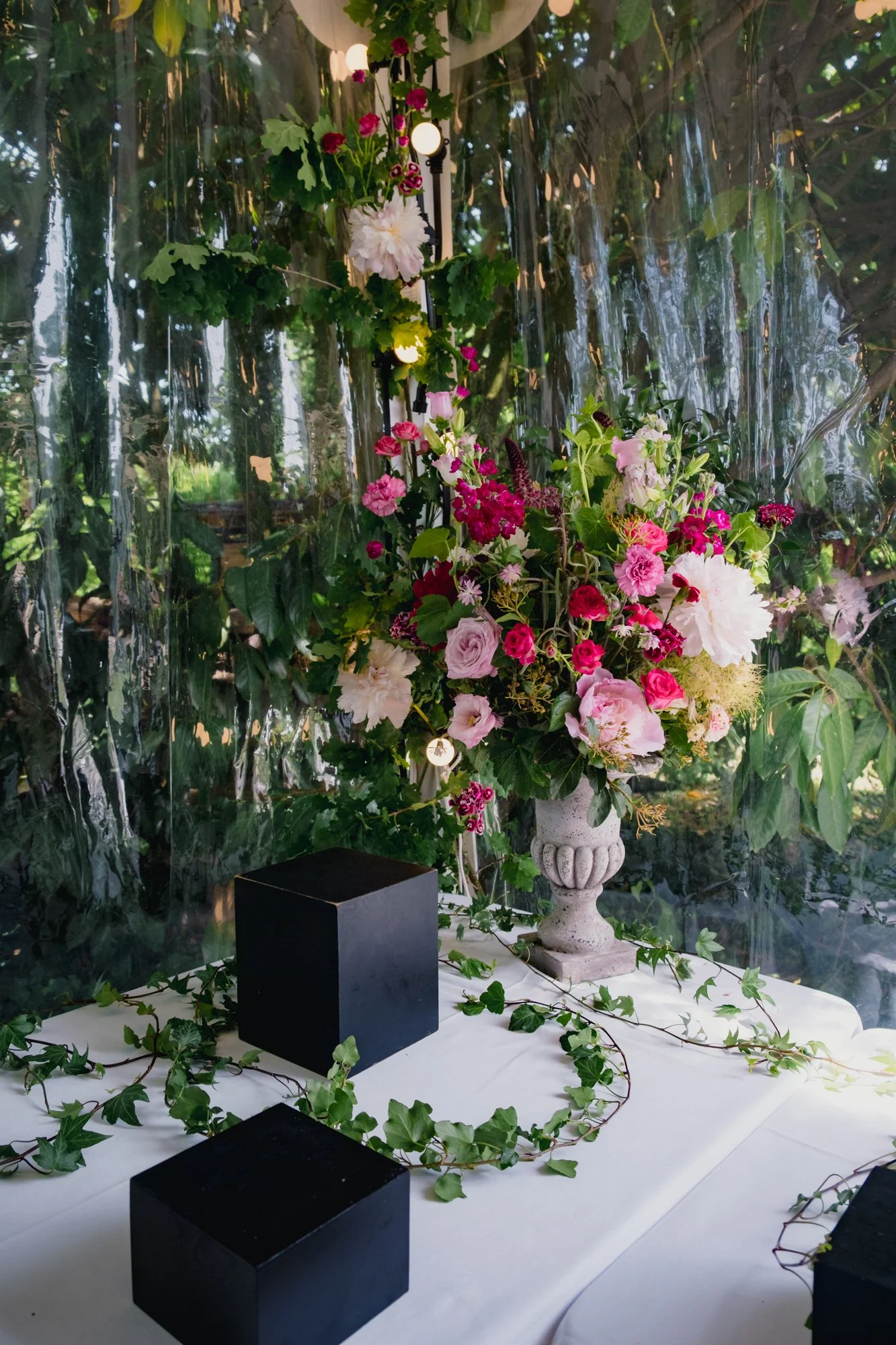 Grenouille- Mariage-Savoie -Cocktail-Fleurs.jpg