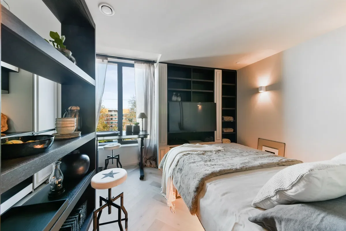 Studio flat, london
