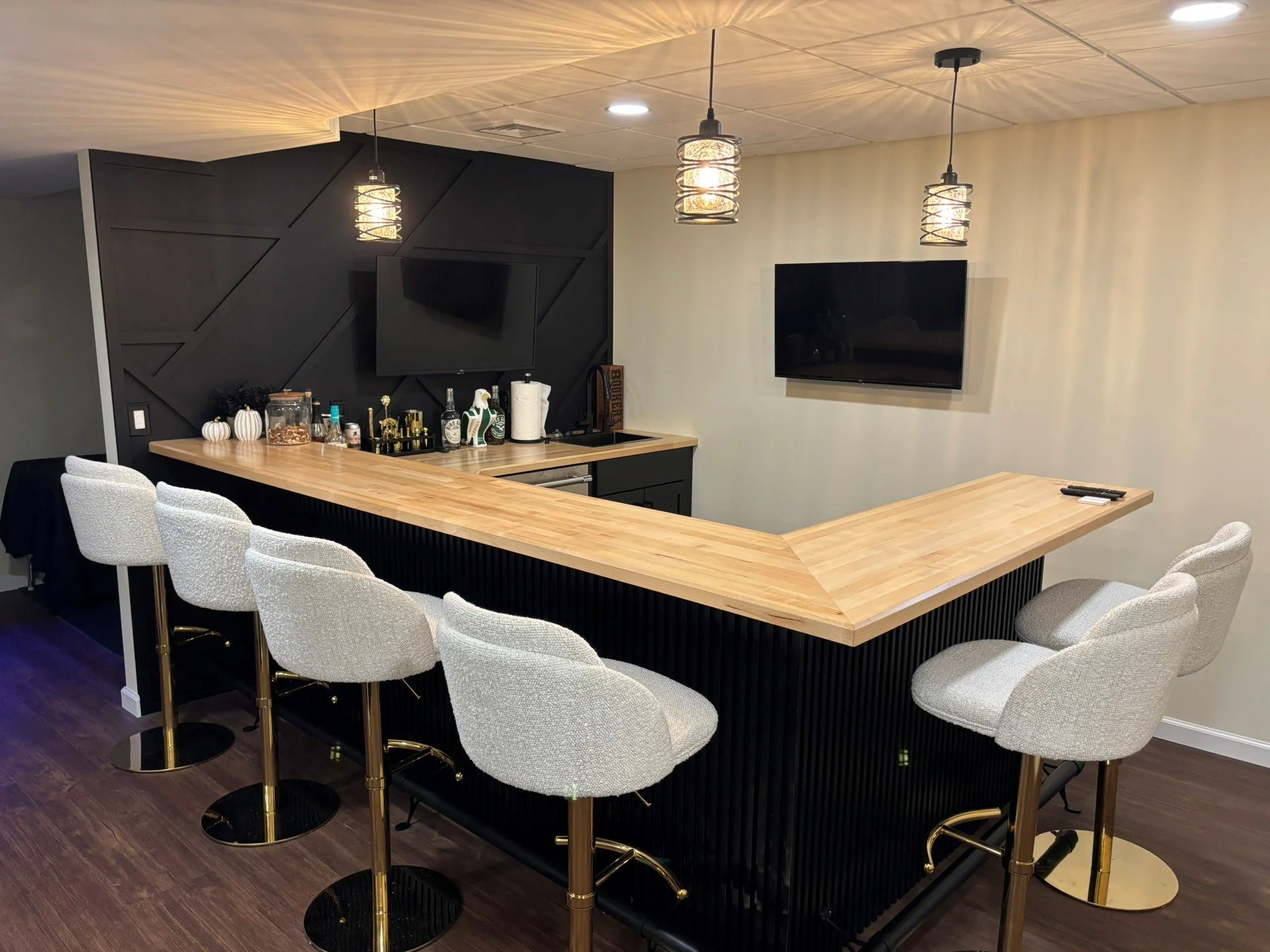 Entertainers Basement