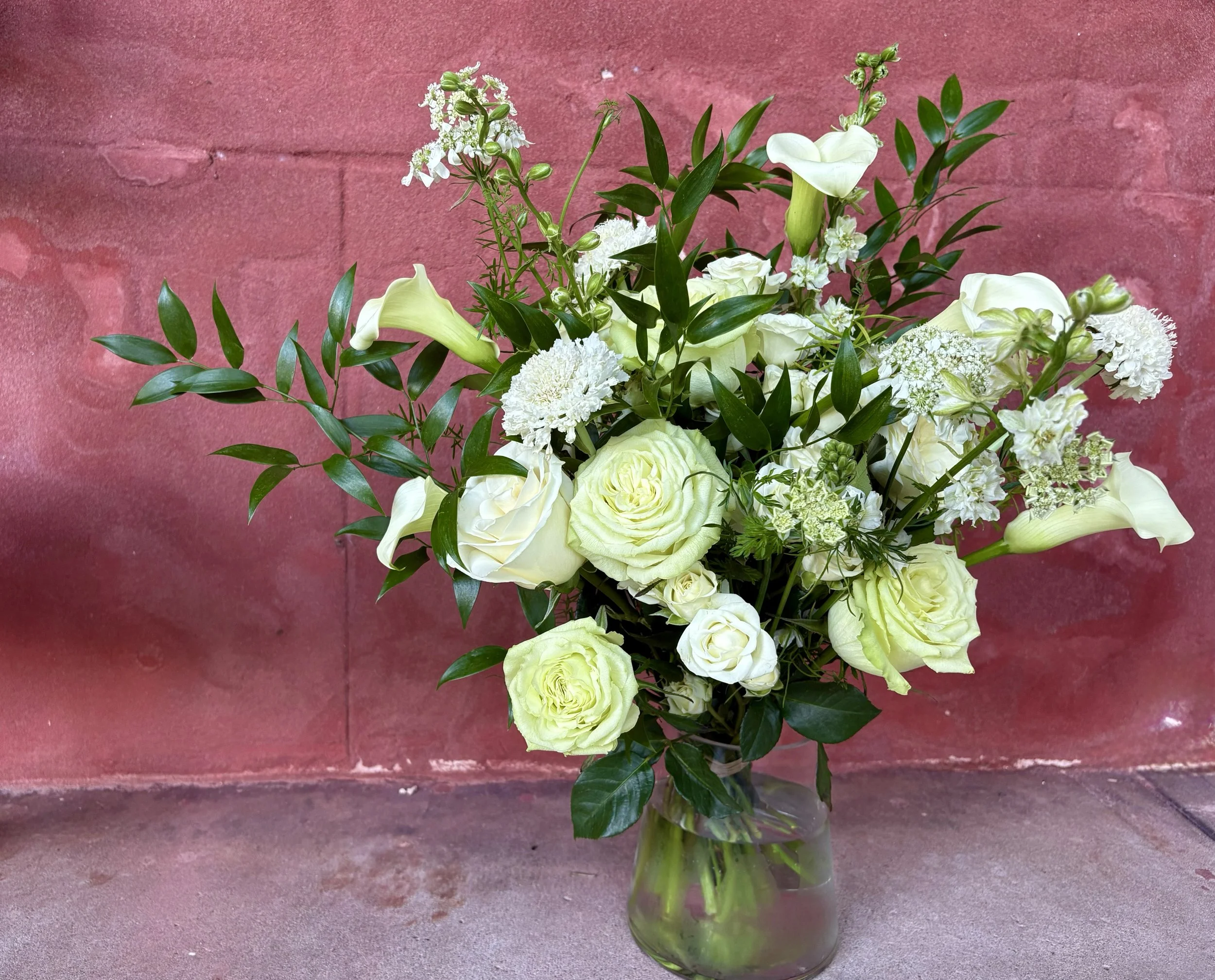Neutral bridal bouquet.jpg