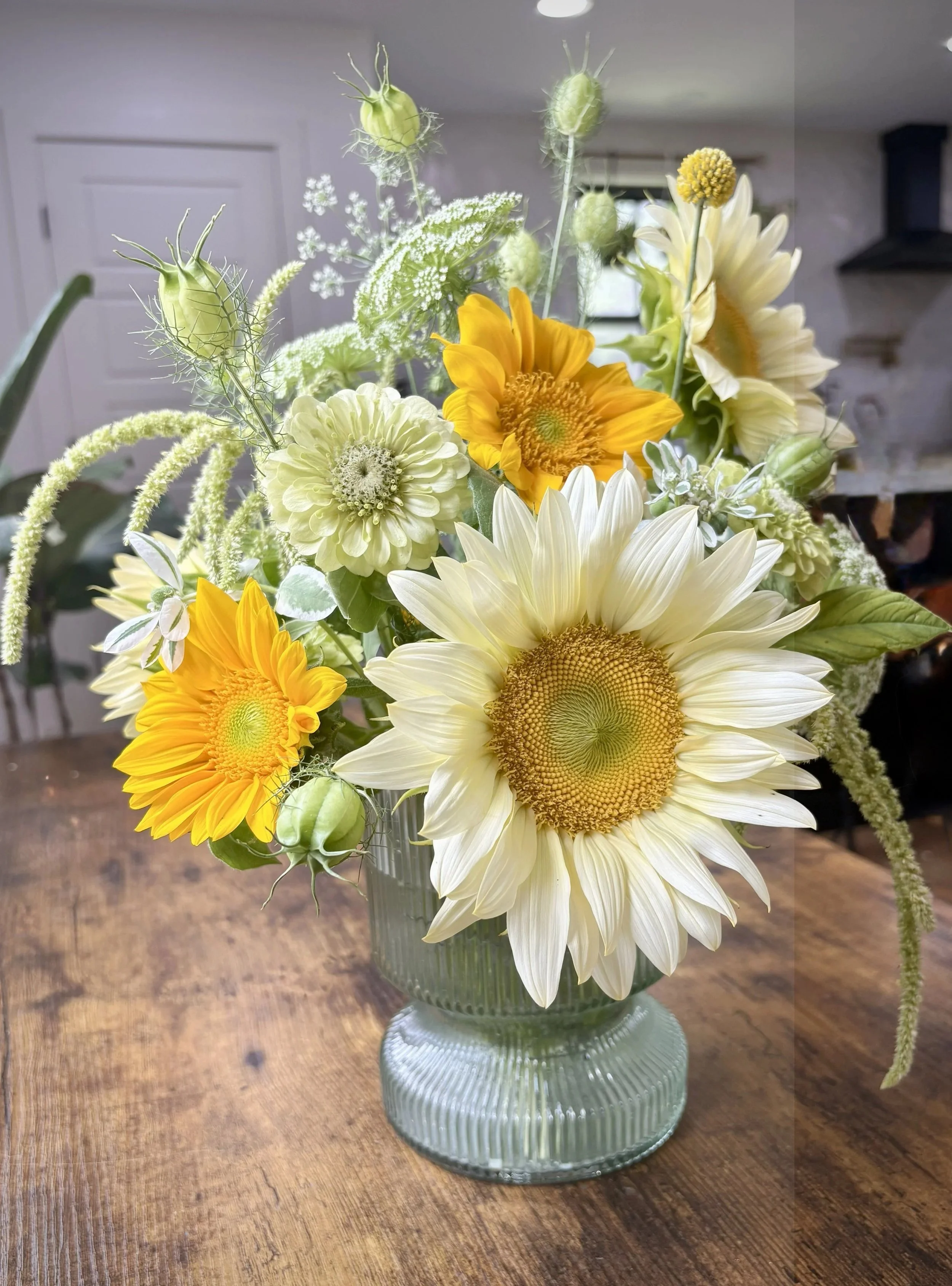 white+sunflower+boutquet.jpg
