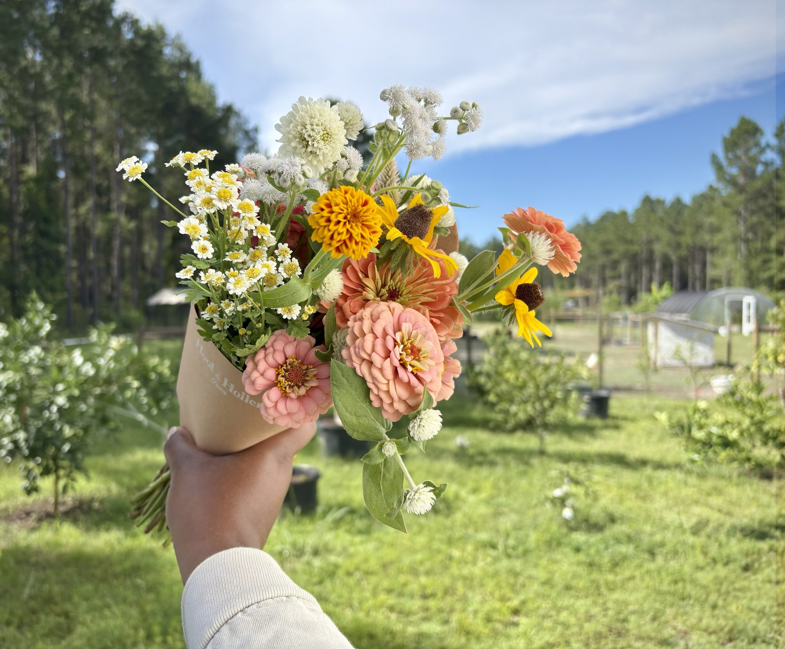 wrapped bouquet feverfew.jpg