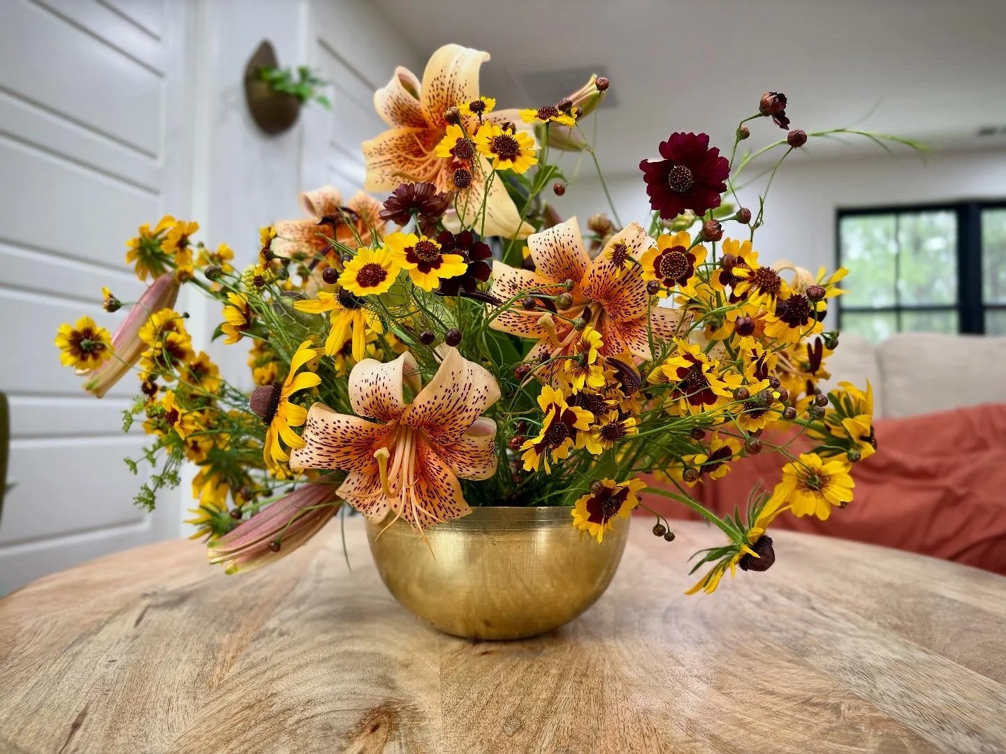 coreopsis lily bouquet.JPG