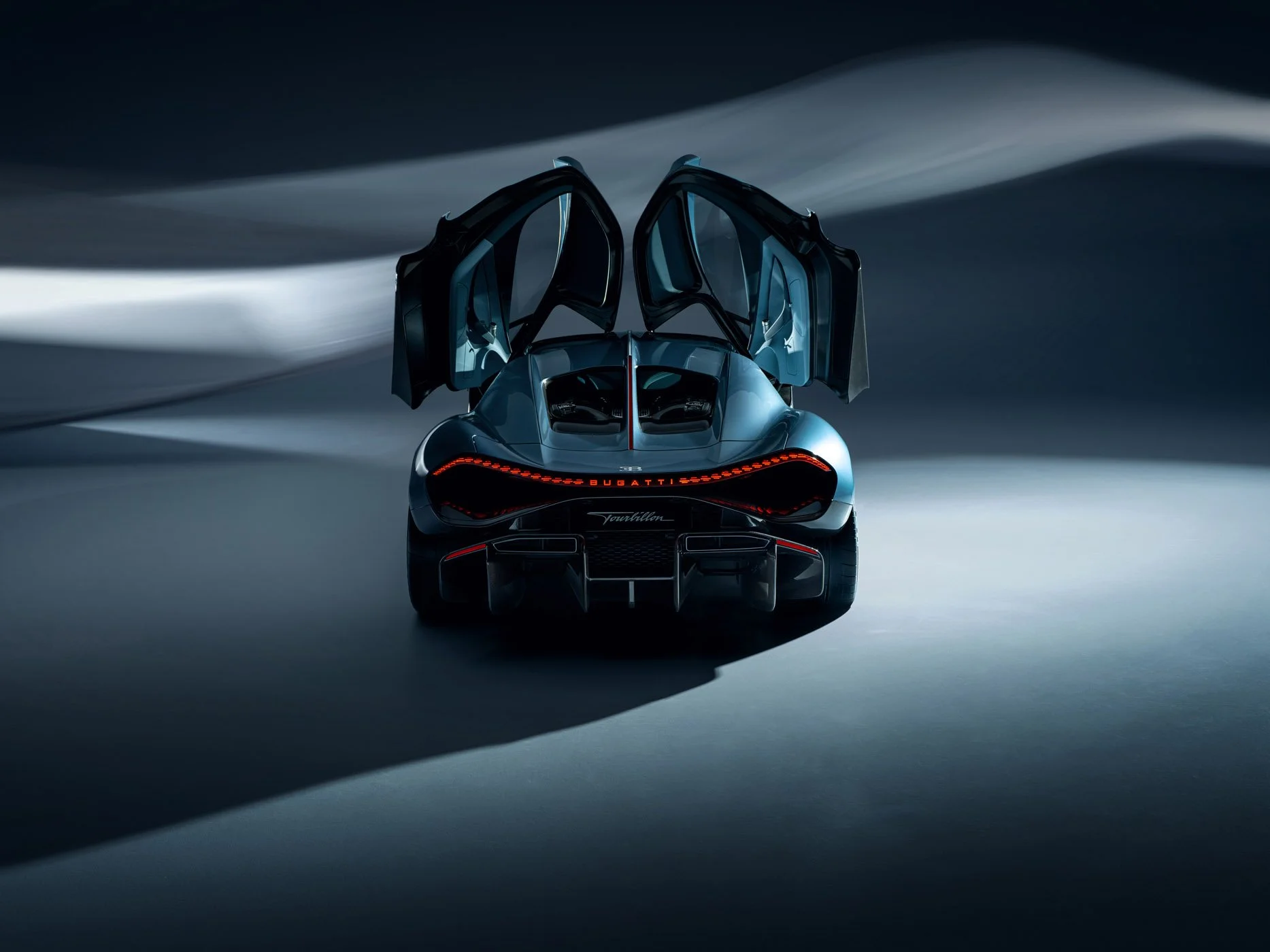 668926bafccc868fed8b6ed6_BUGATTI-World-Premiere-Presskit-Images-28.jpg