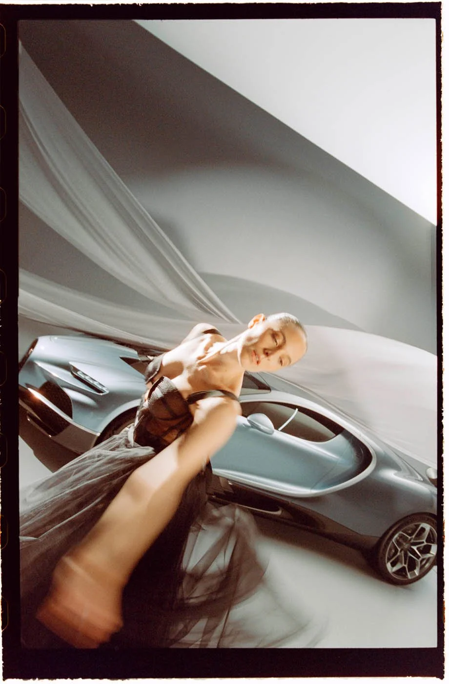 668b9f8a22d6842fb2514804_BUGATTI_TOURBILLON_ANALOG_2979-02034.jpg