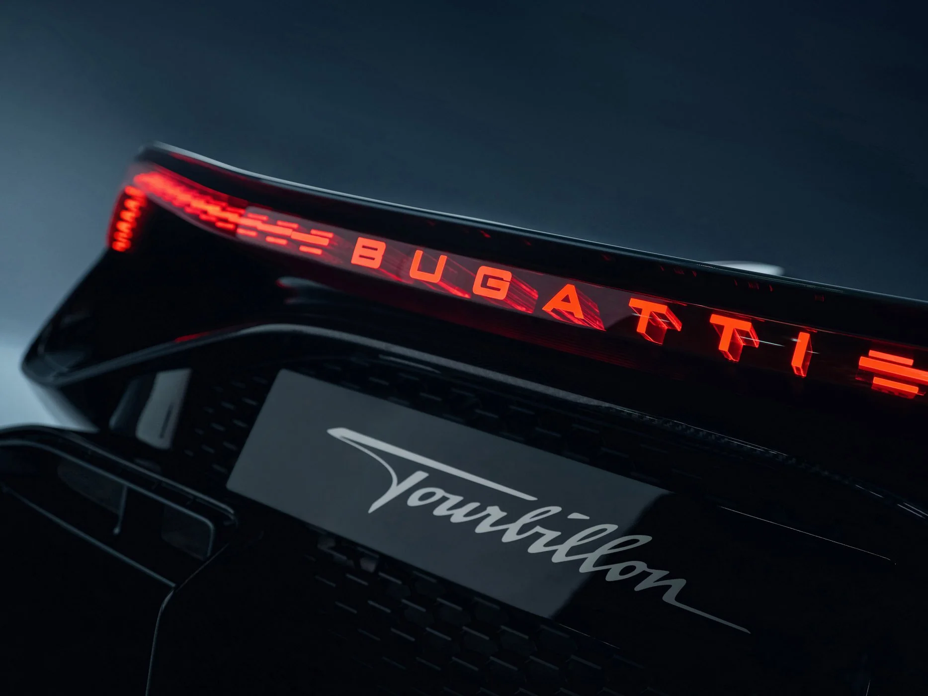 668926bac9cbde9348ea1896_BUGATTI-World-Premiere-Presskit-Images-31.jpg