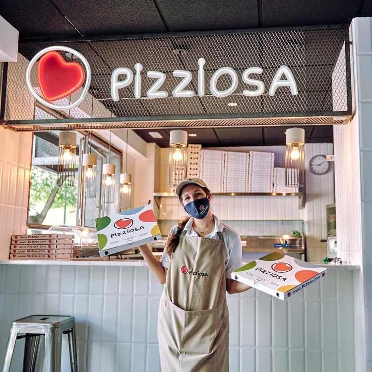 Pizziosa box pizza forno insegna logo palma maiorca.webp