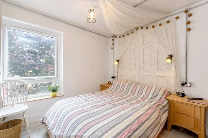 Bedroom 1.jpg