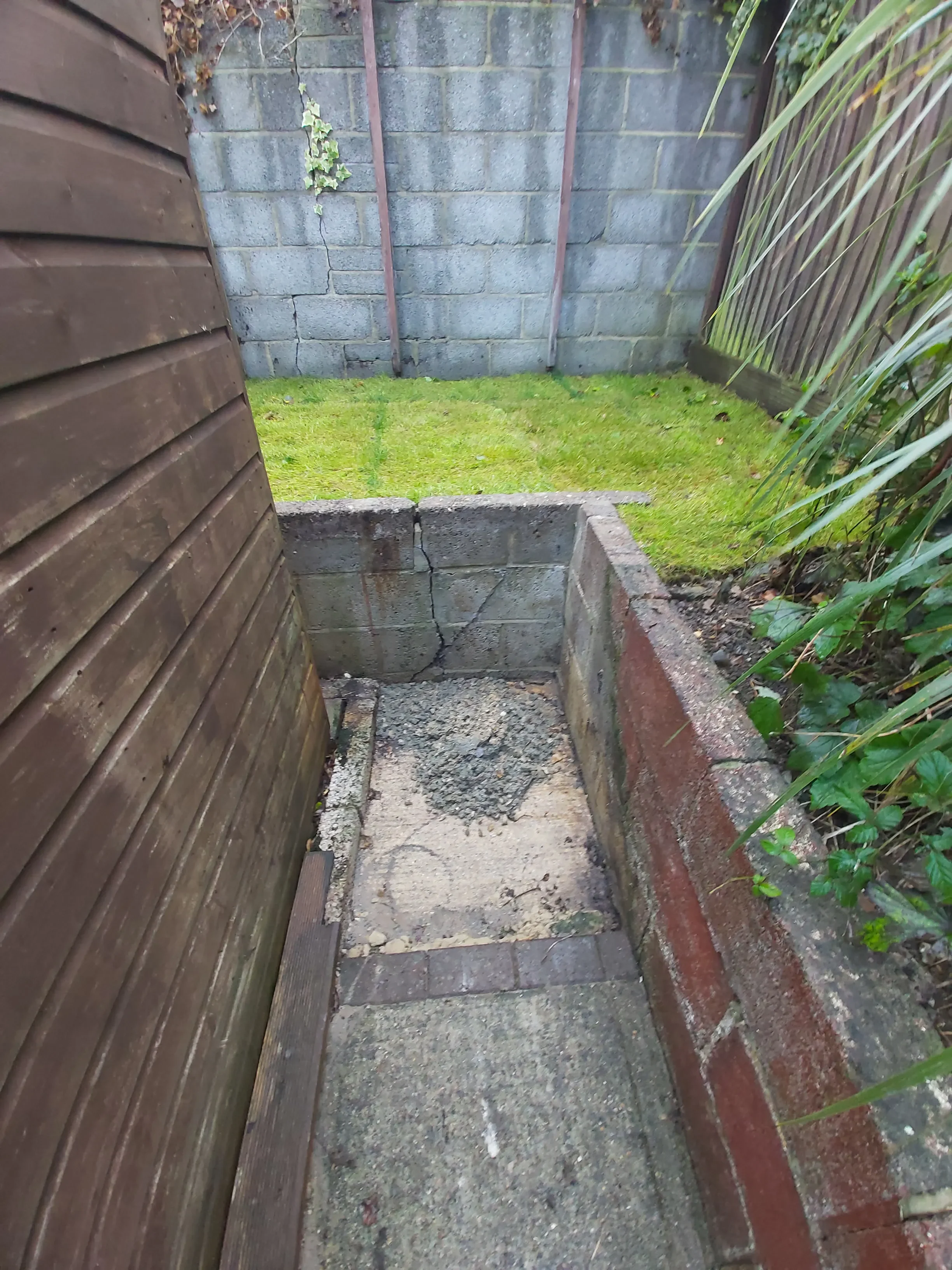 2024-10-24 Landscaping Lanehouse Property Maintenance_11.webp