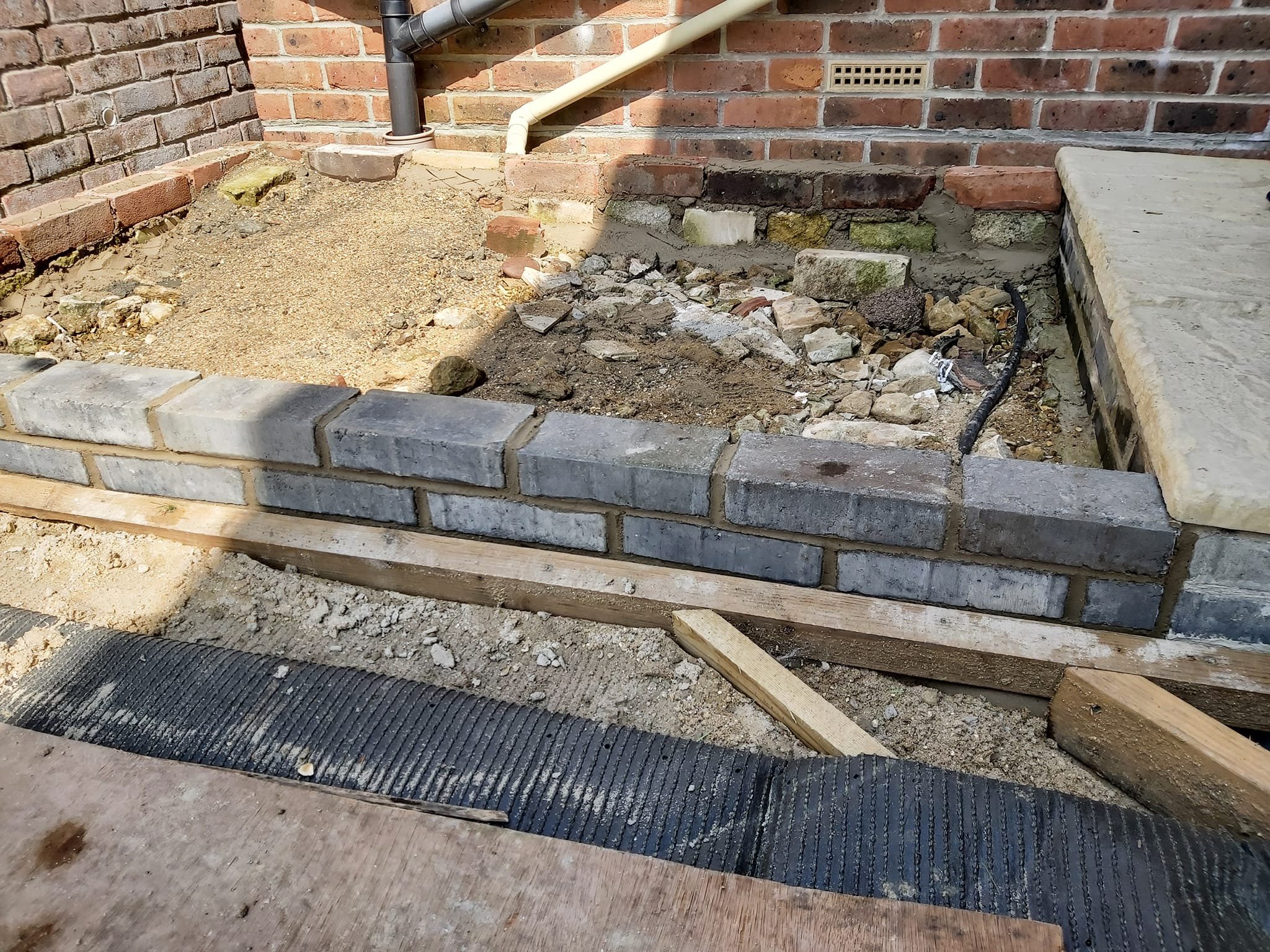 Upcycle Interiors Ltd UIL_Weymouth Landscaping_Patios_003.jpg