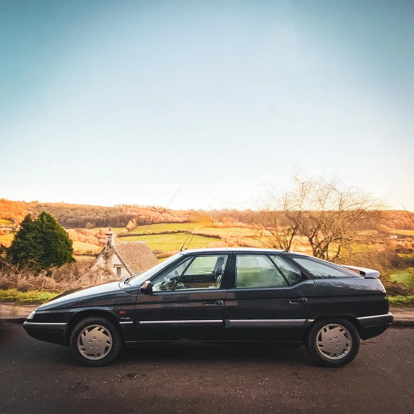 A new year jaunt in the recently purchased Citro&euml;n XM! A 1993 2.0L Prestige model with all the Citro&euml;n quirks. Over 50mph there are few modern cars on the road today with more grace, comfort and poise&hellip;the faint smell of Gauloises and