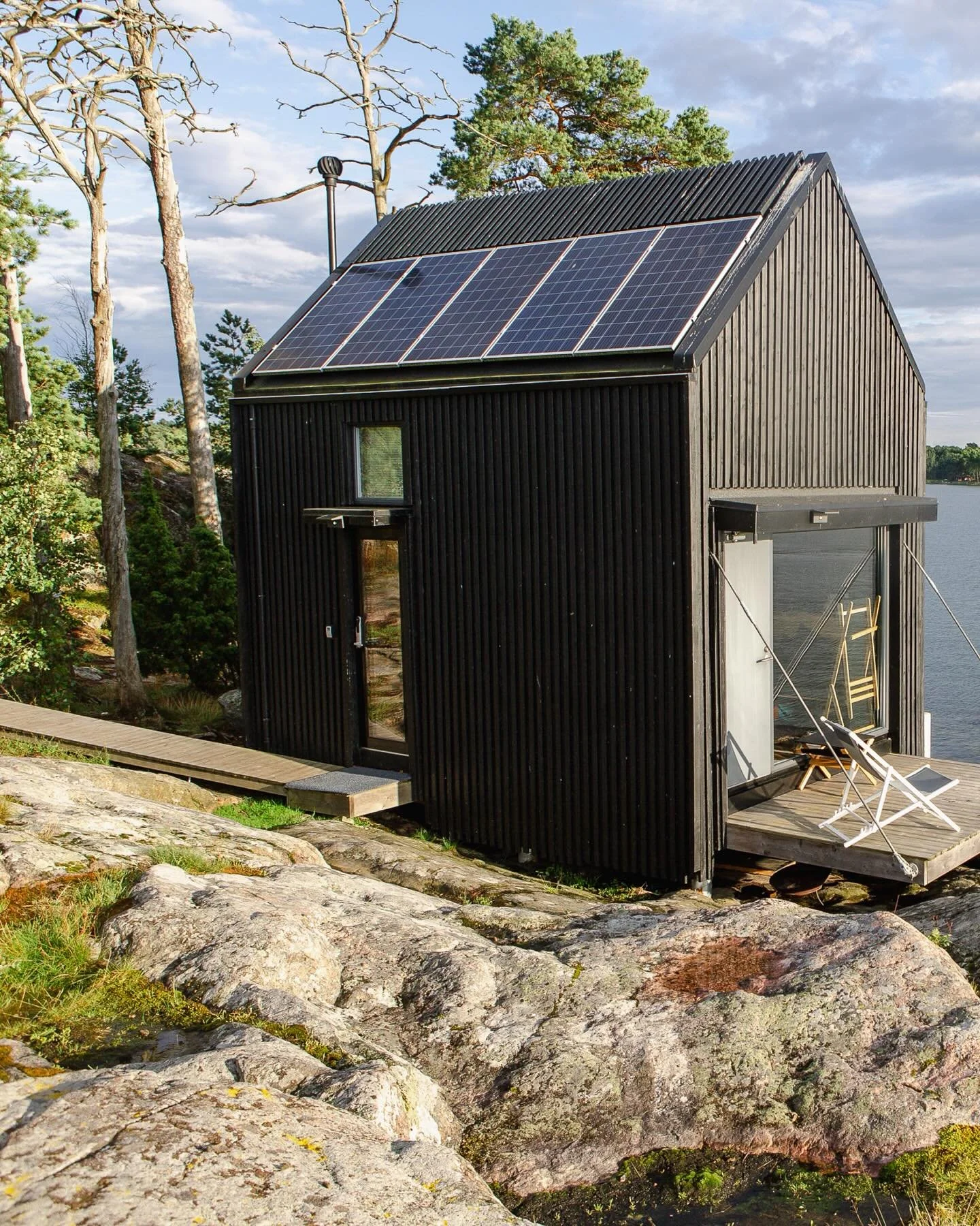 I&rsquo;m attracted to the Finnish attitude to summer&hellip;long nights, a healthy understanding of how to make the best of the outdoors and swimming spots at every turn. Time spent exploring near Helsinki as a family this July. #helsinki #cabinlife