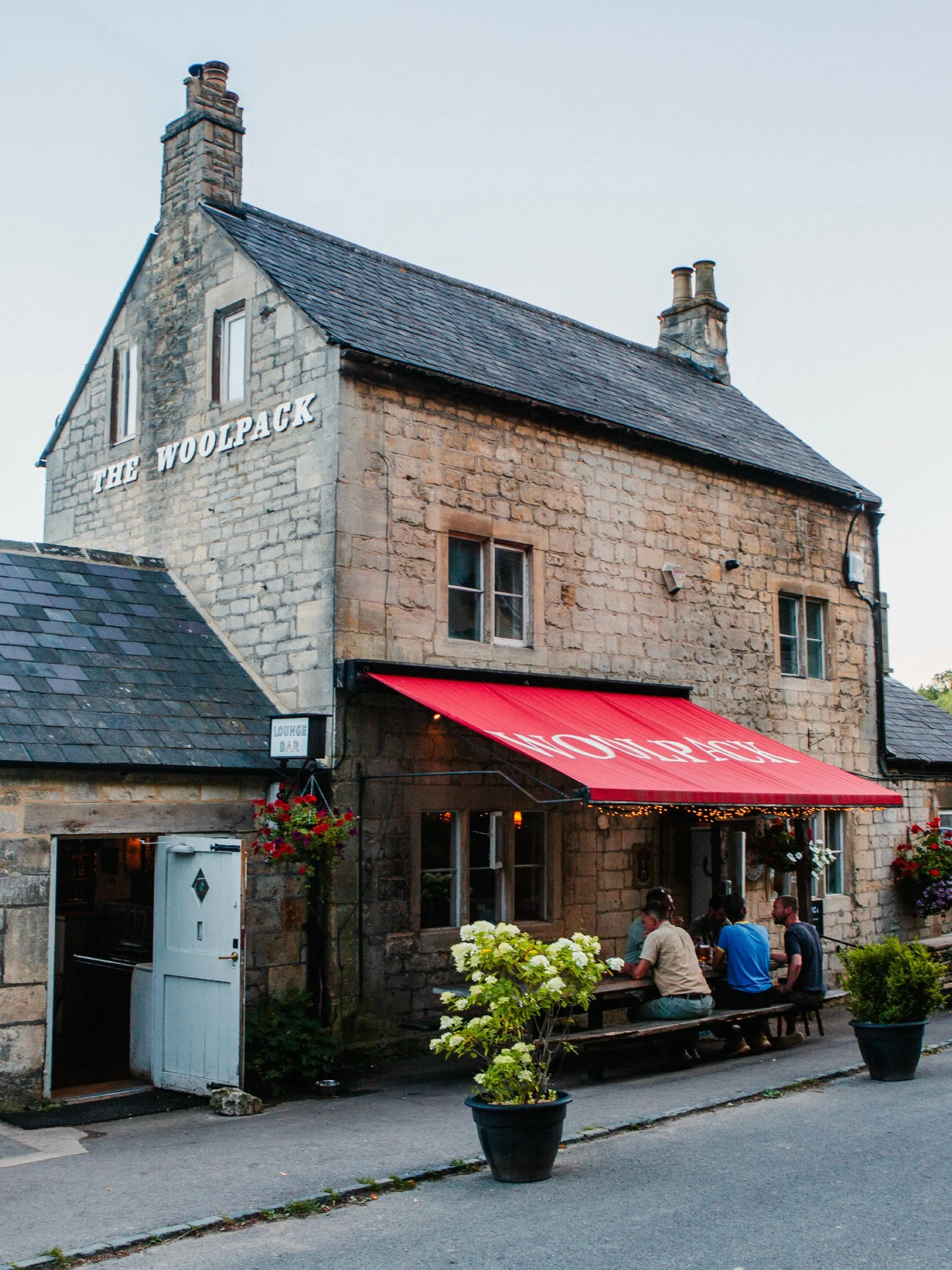 The weather might be turning but the recent week has seen the English countryside at its best. It&rsquo;s also been beer garden weather! In my mind there are few better places to soak up the weather than the Woolpack in Slad. Proper food, real beer, 