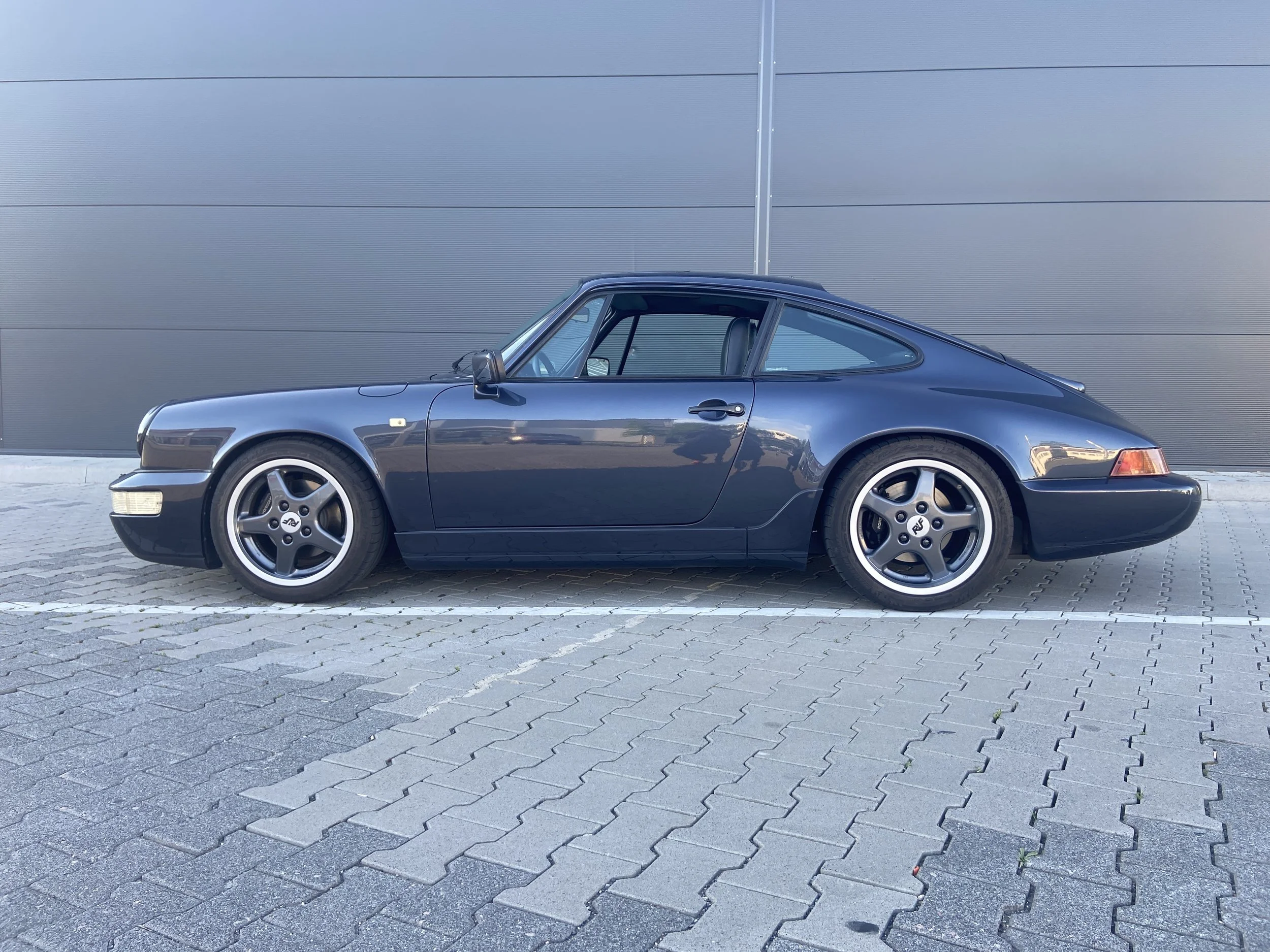 964 C4 coupe blau.jpg