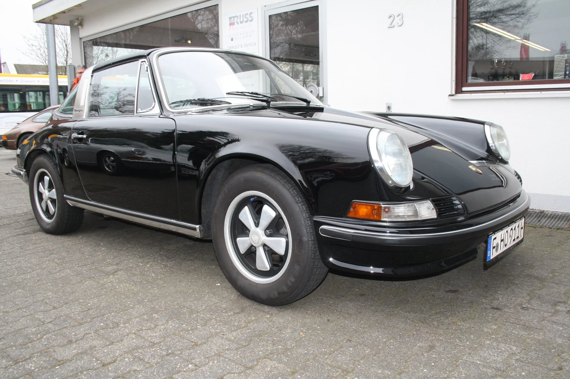 911 Targa 2,4 schwarz.JPG