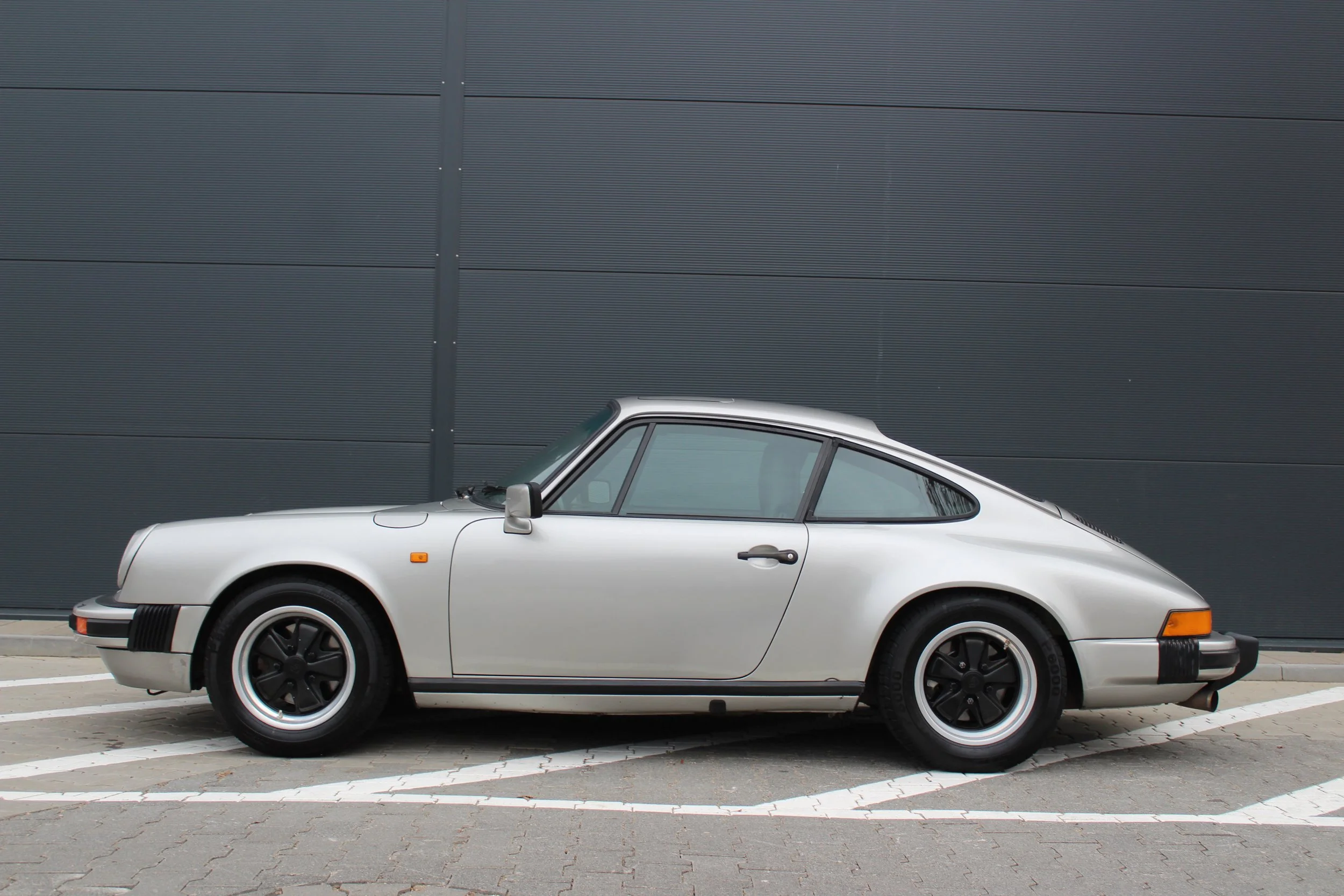 911 SC Coupe silber.JPG