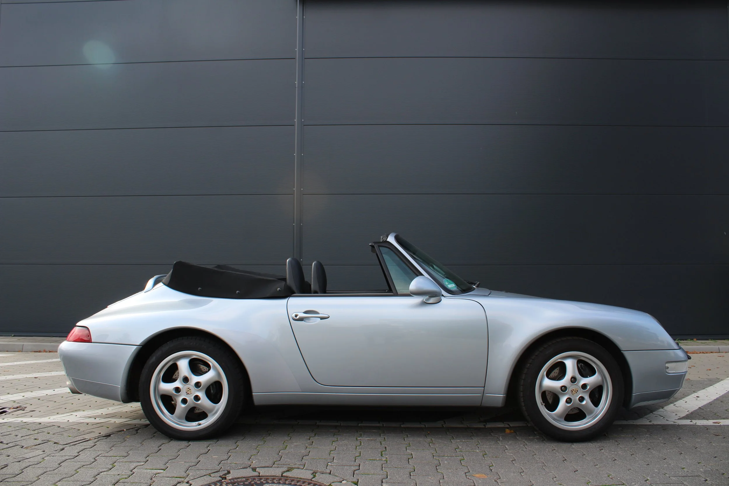 993 Cabrio polarsilber.JPG